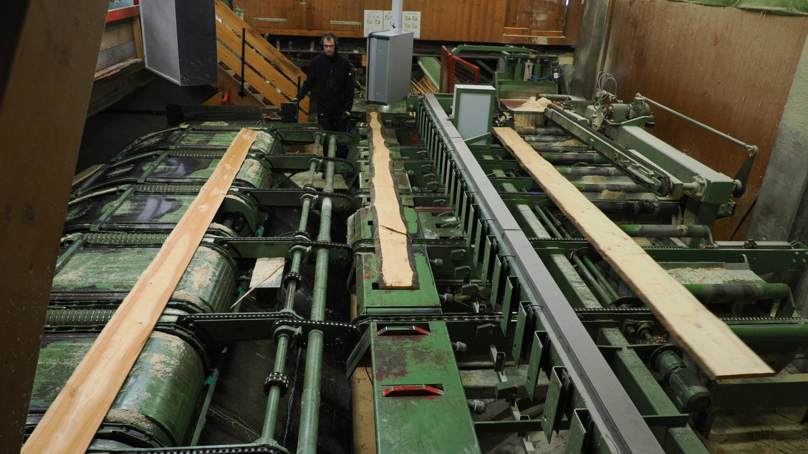 Unternehmen - Schmid-Holz Säge- und Hobelwerk GmbH